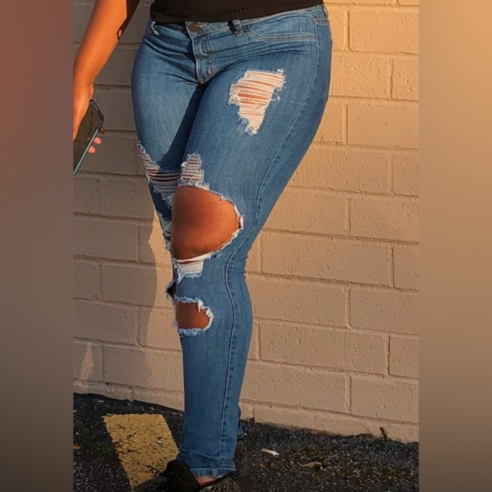 Fashion Nova High Stretch disstressed skinny jean